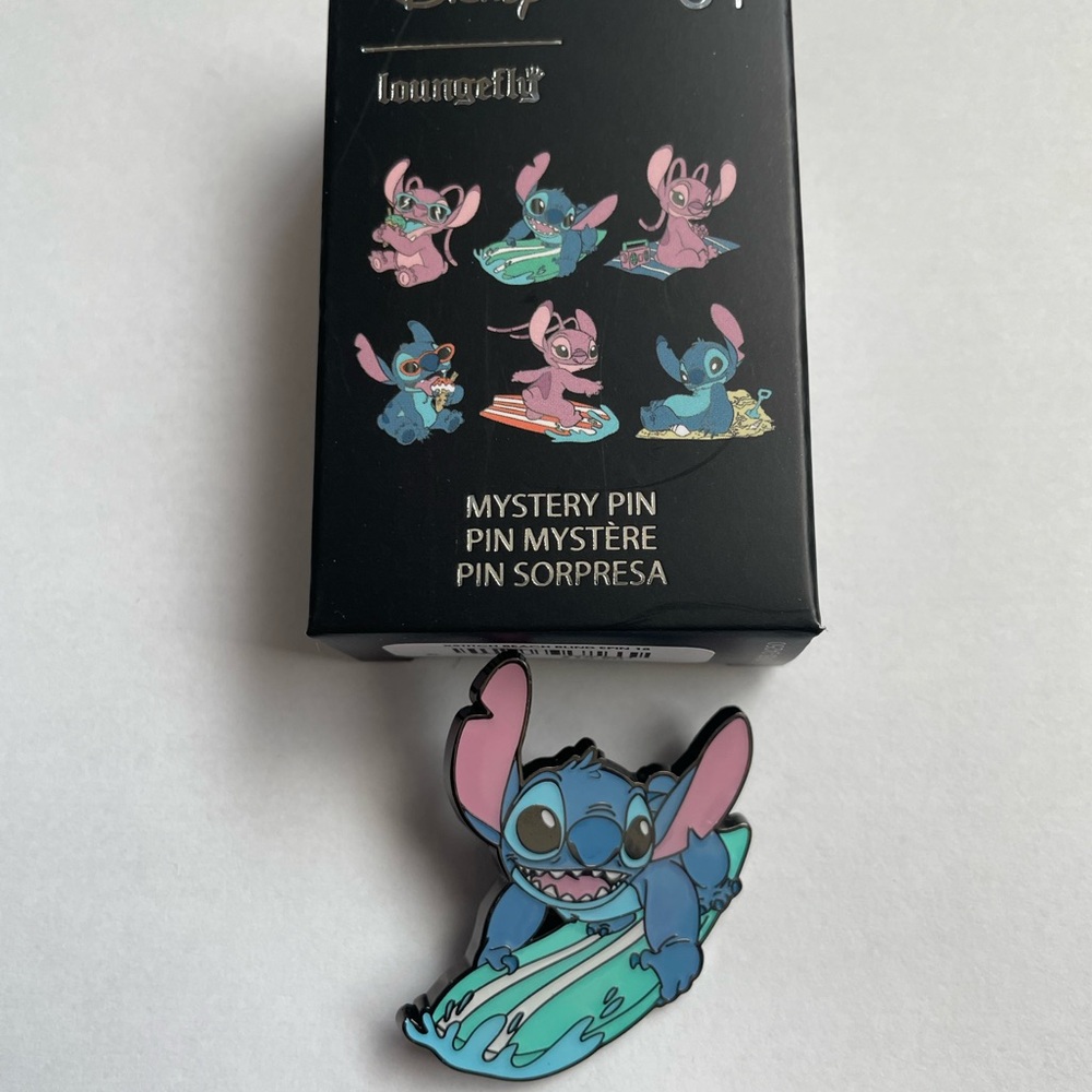 Loungefly Disney Lilo & Stitch Beach Day Blind Box Pin Stitch Surfing New